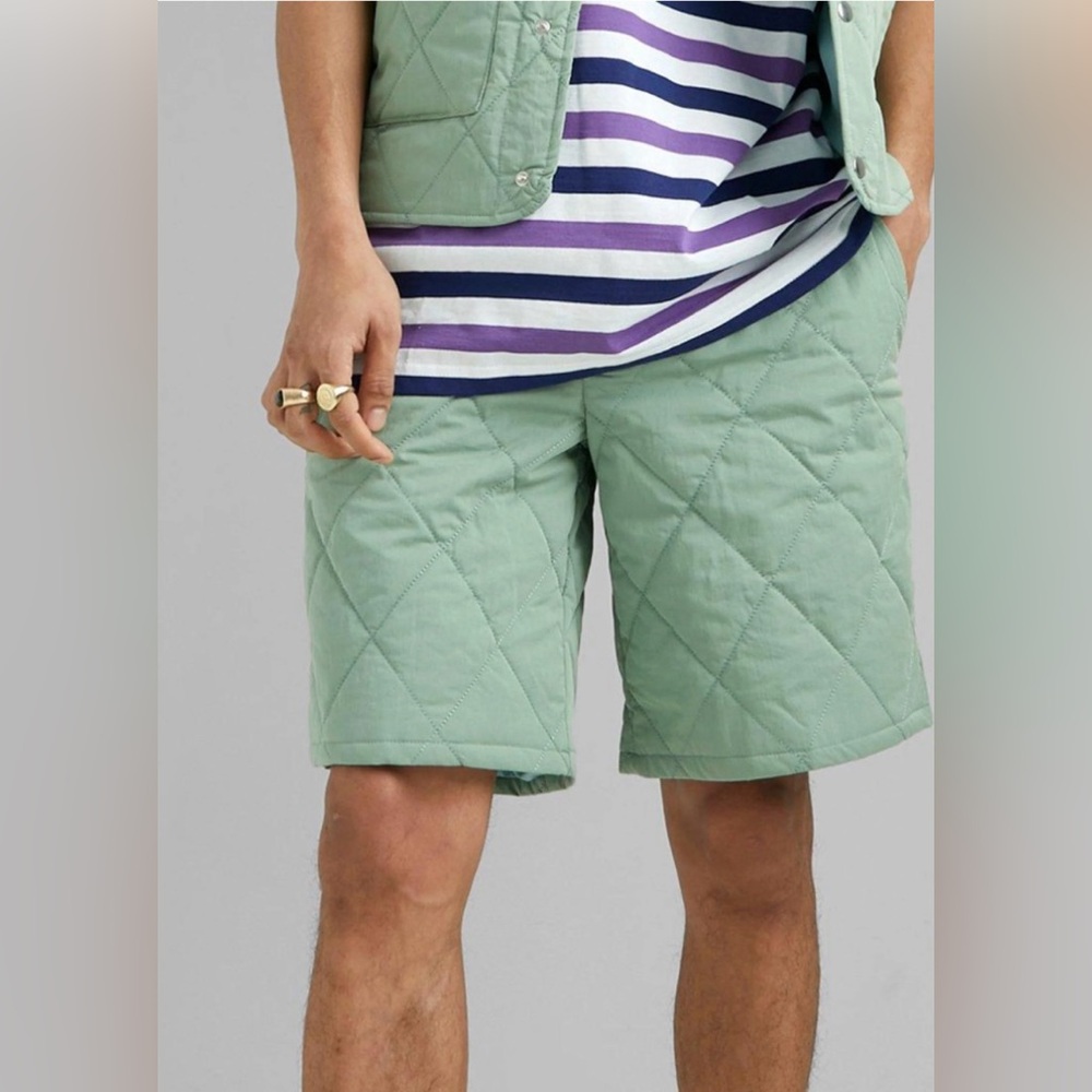 EUC, BoohooMAN Quilted Green Bermuda Shorts, Elastic Waist, Pockets, SZ M, 9” IS